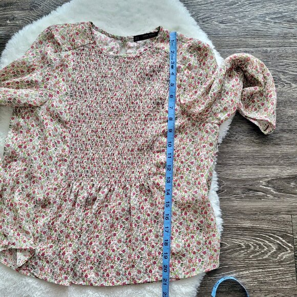 Zara Dainty Floral Print Smocked Blouse in Cream Sz S - Picture 7 of 9